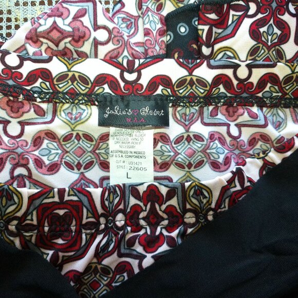 Julie's Closet, Red/black floral midi skirt, with sash belt - Picture 8 of 9